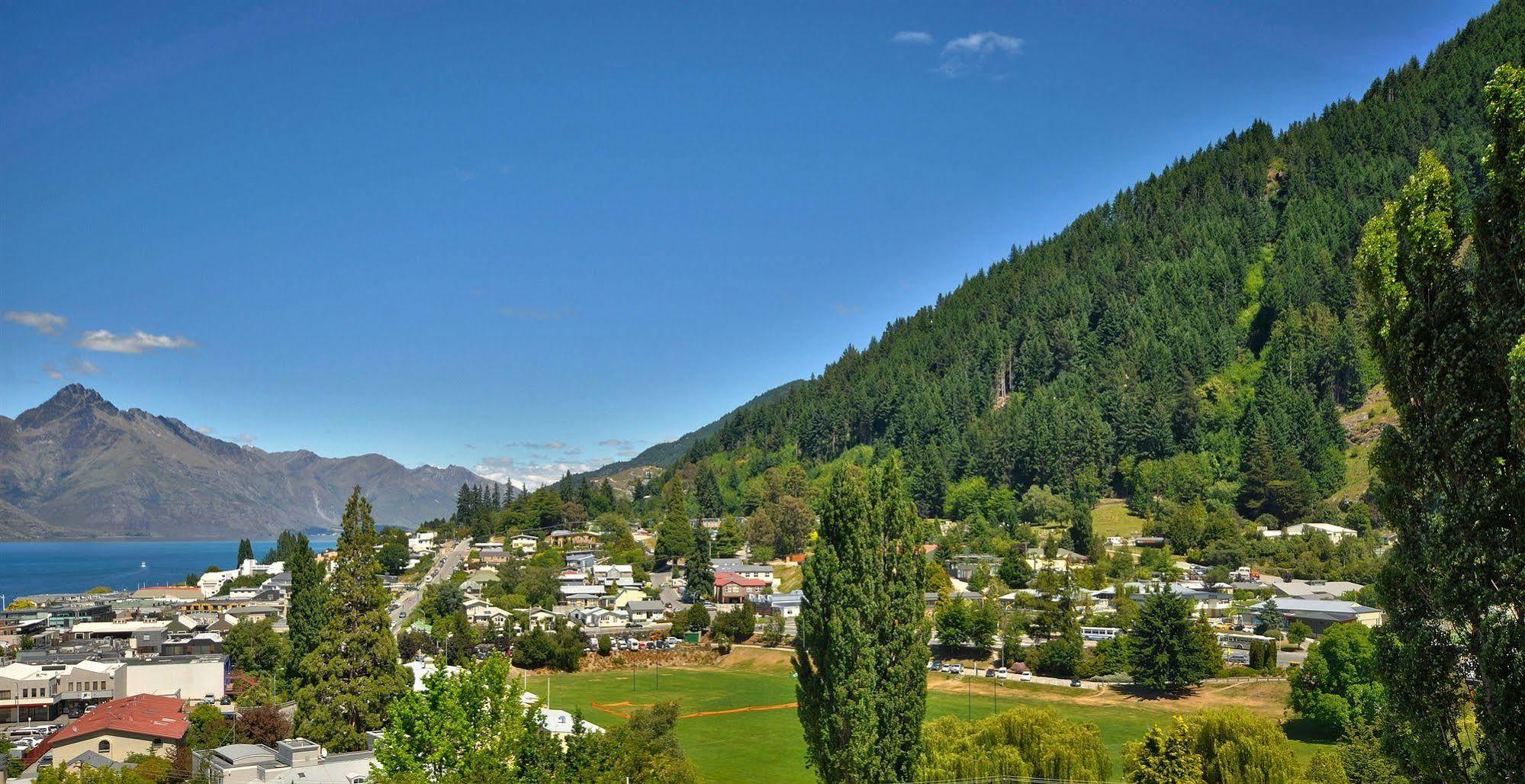 Turner Heights Townhouses Aparthotel Queenstown Exterior photo